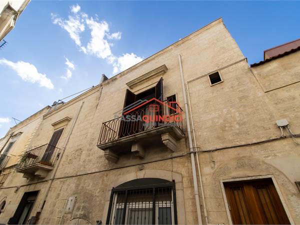 Casa singola d'epoca  in Vendita a Triggiano 