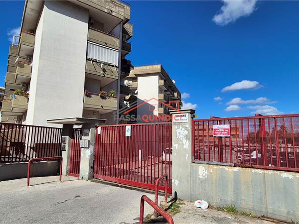 Locale in Vendita a Triggiano (BA) Via Colucci 