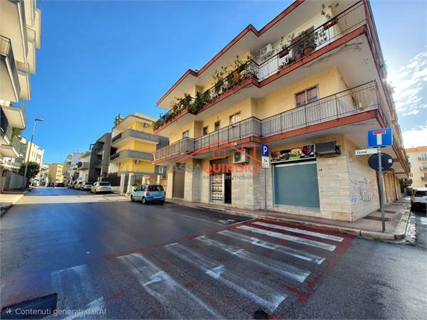 Negozio in affitto  a Triggiano (BA)  