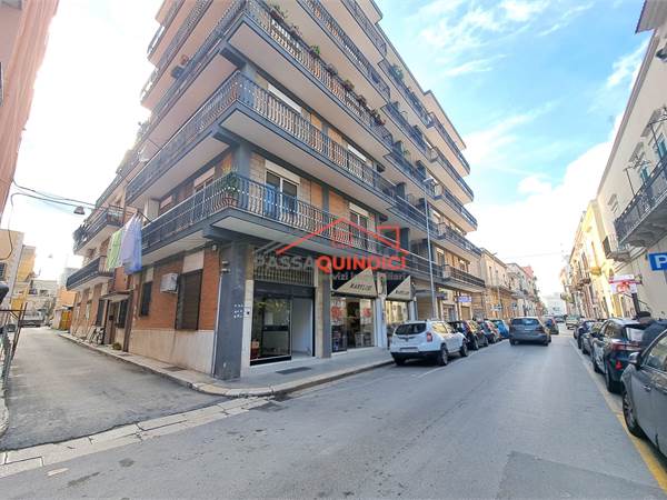 Negozio in Affitto a Triggiano (BA) 